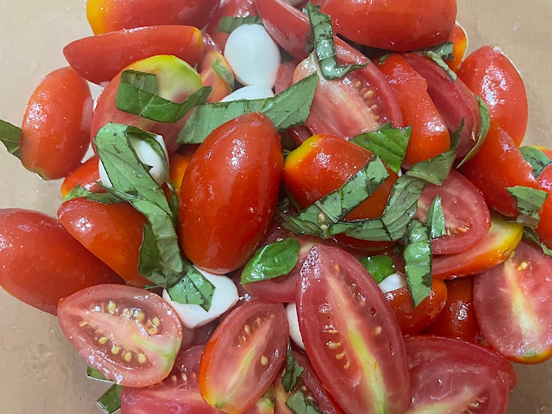 Tomato Basil Salad